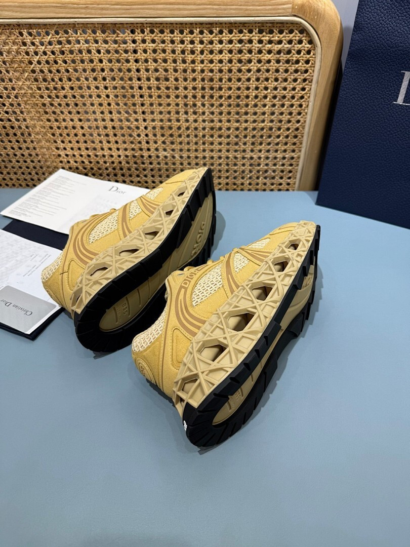 DR B35 NXXT sneaker