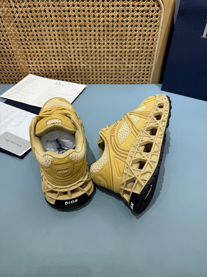 DR B35 NXXT sneaker