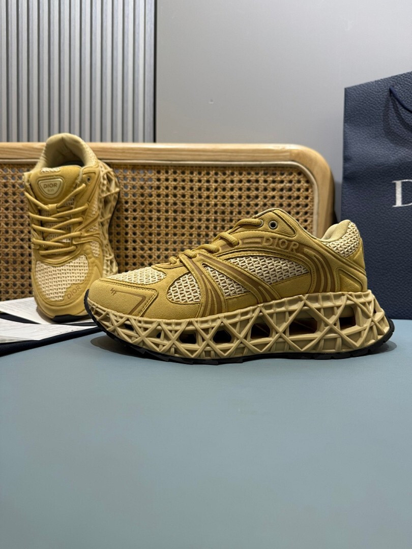 DR B35 NXXT sneaker