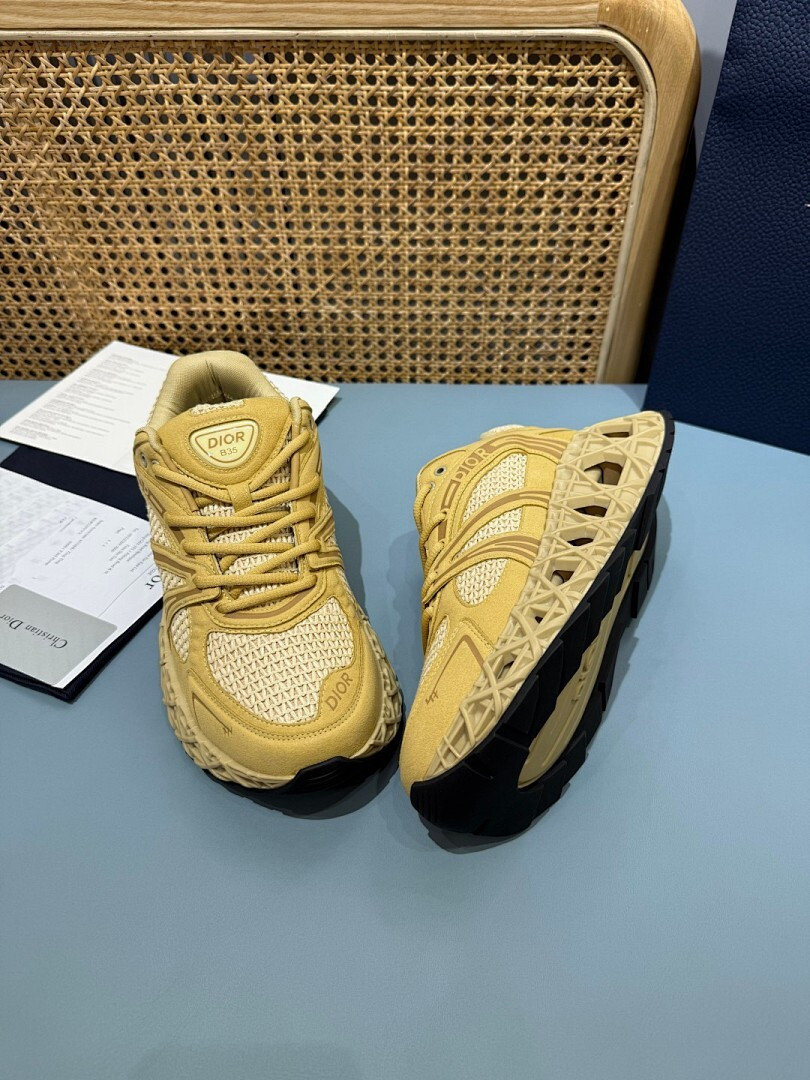 DR B35 NXXT sneaker