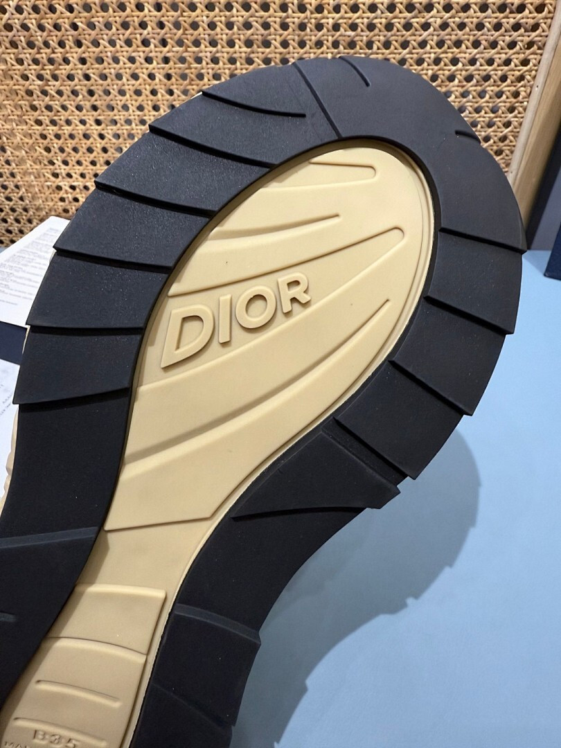 DR B35 NXXT sneaker