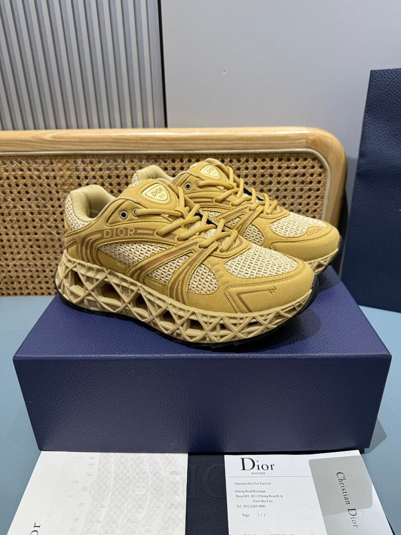 DR B35 NXXT sneaker