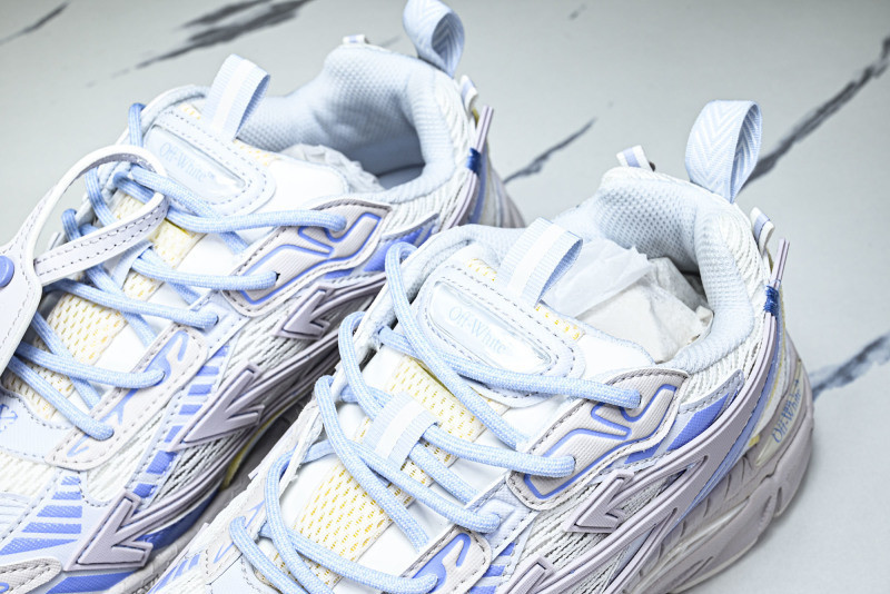Off-White c/o Virgil Abloh
