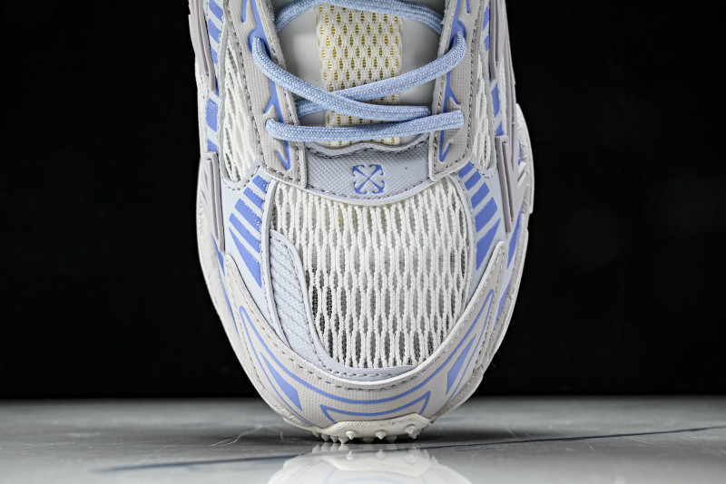 Off-White c/o Virgil Abloh
