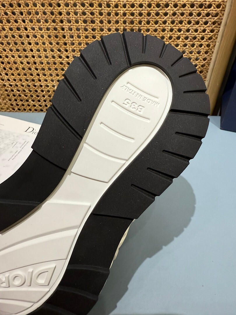 DR B35 NXXT sneaker