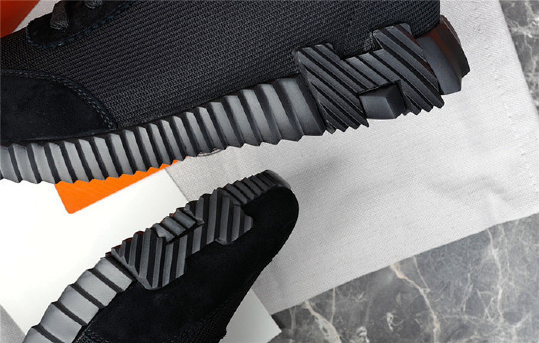 H*ER*MES SNEAKER