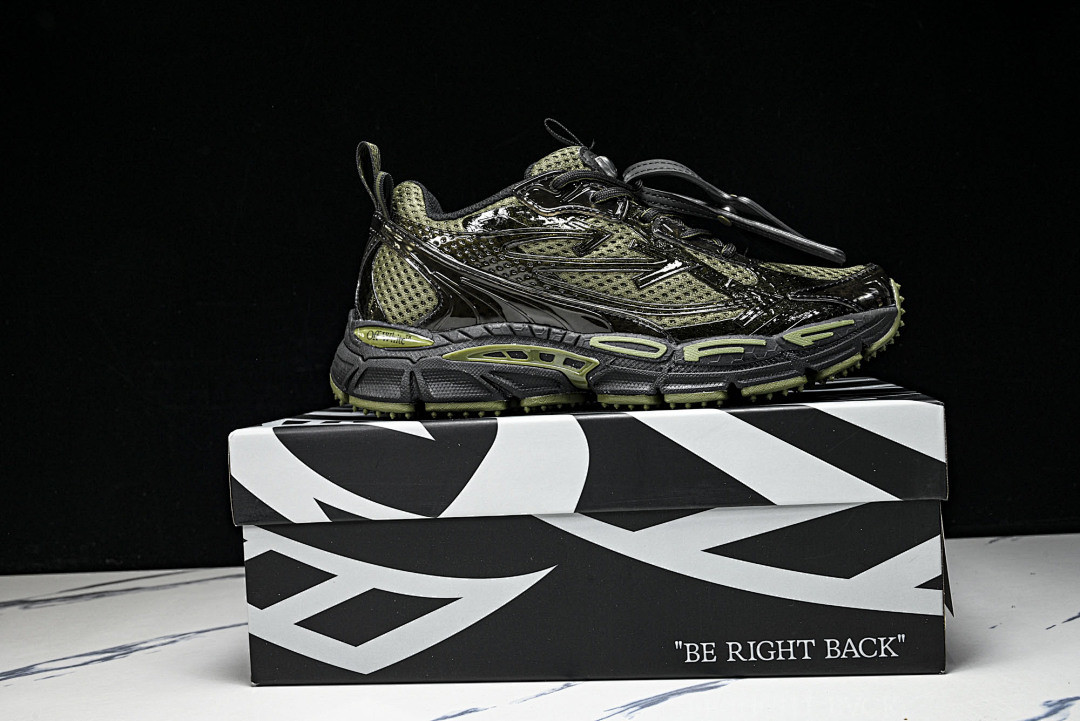 Off-White c/o Virgil Abloh