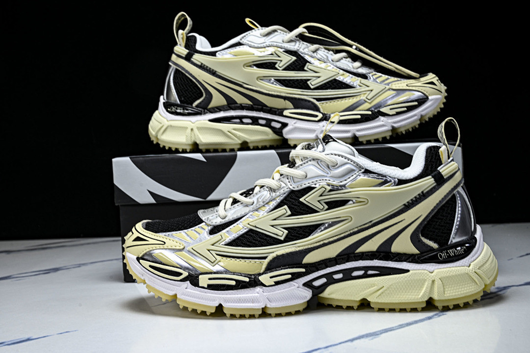 Off-White c/o Virgil Abloh