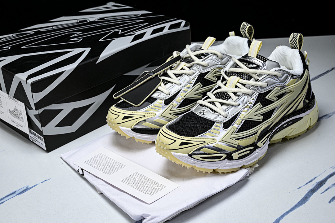 Off-White c/o Virgil Abloh