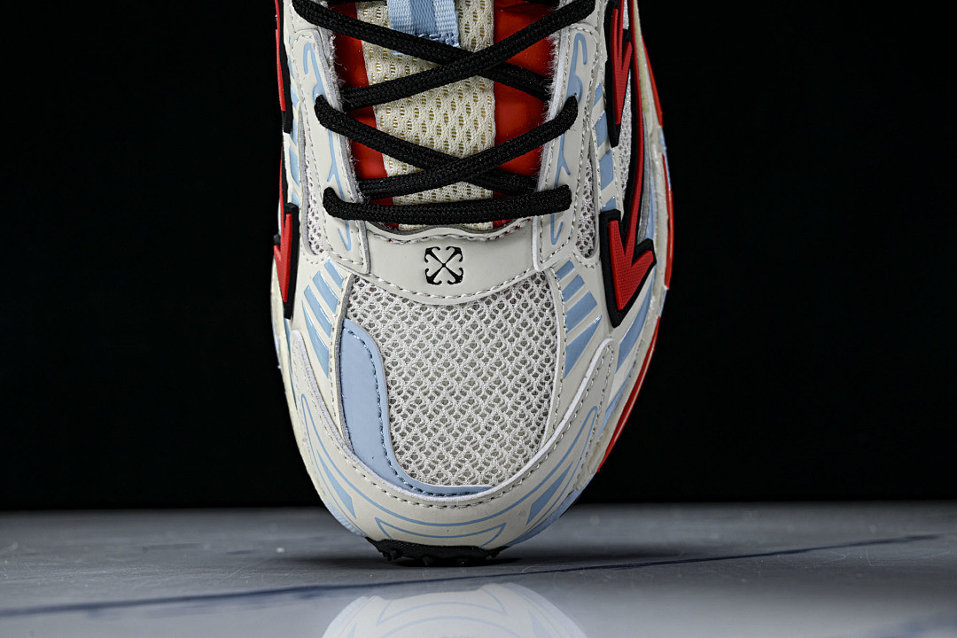 Off-White c/o Virgil Abloh