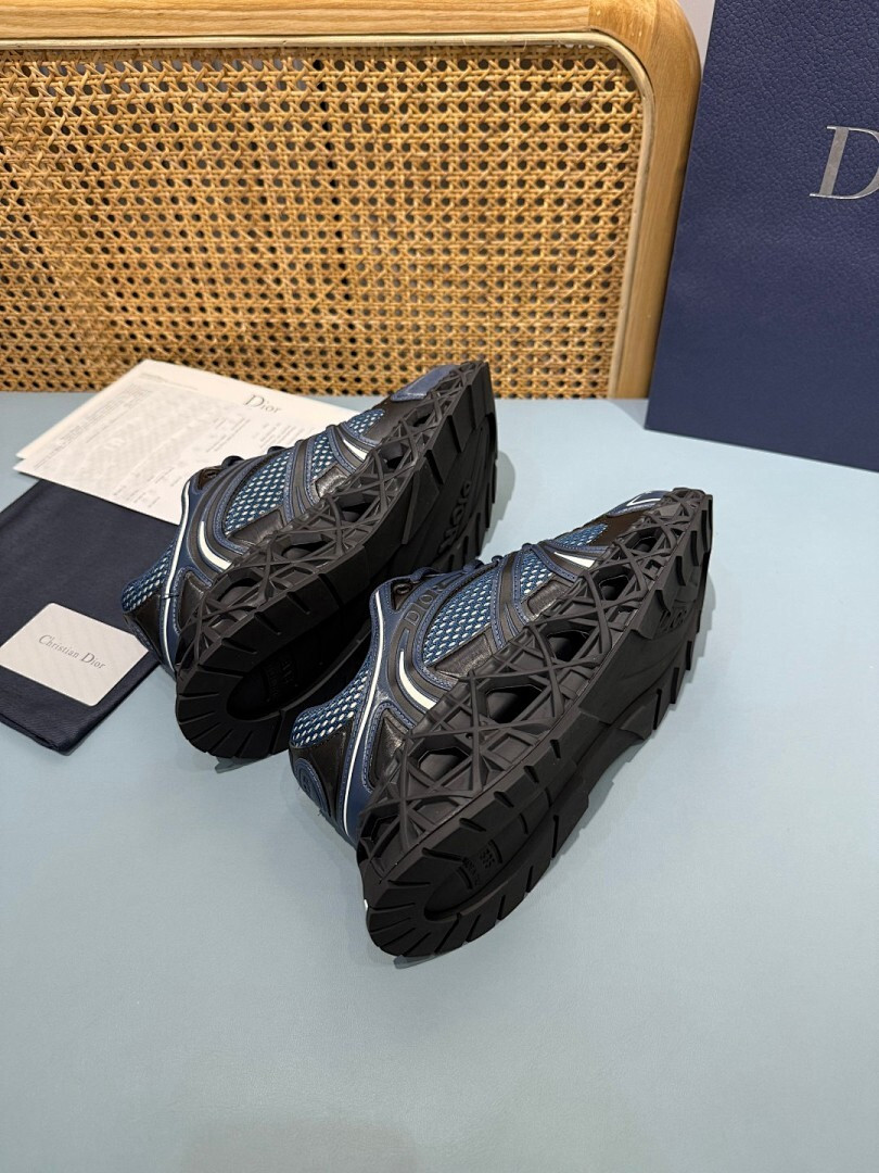DR B35 NXXT sneaker