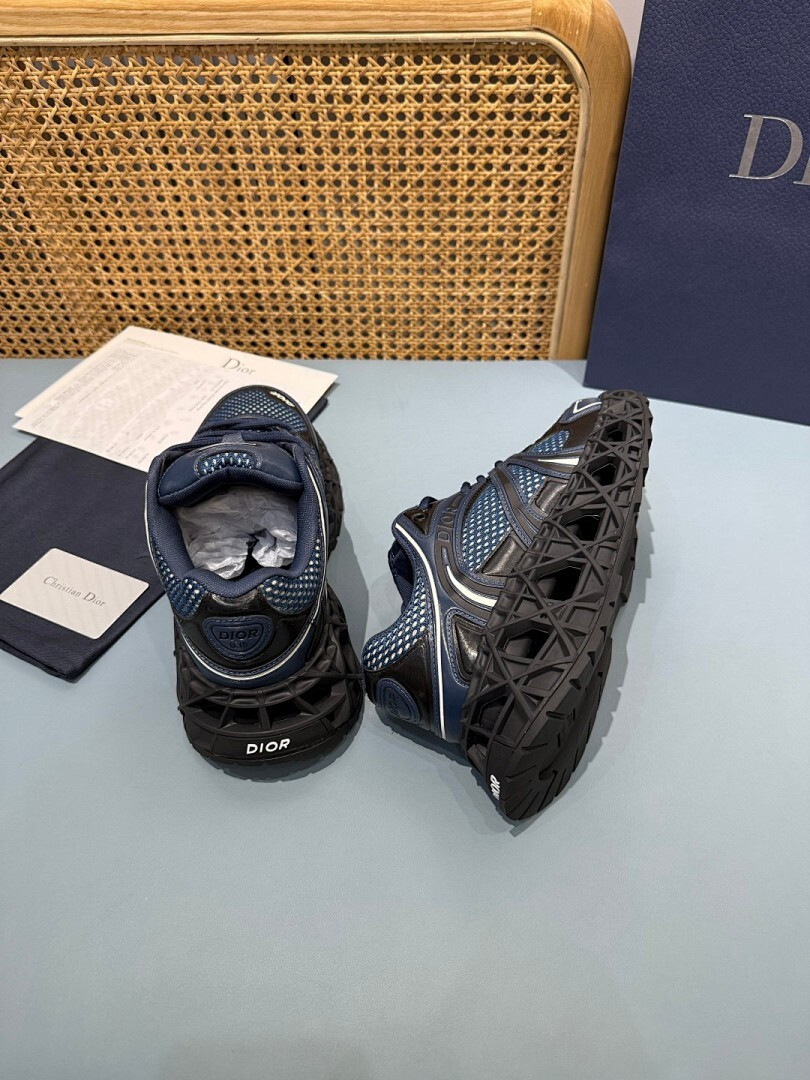 DR B35 NXXT sneaker