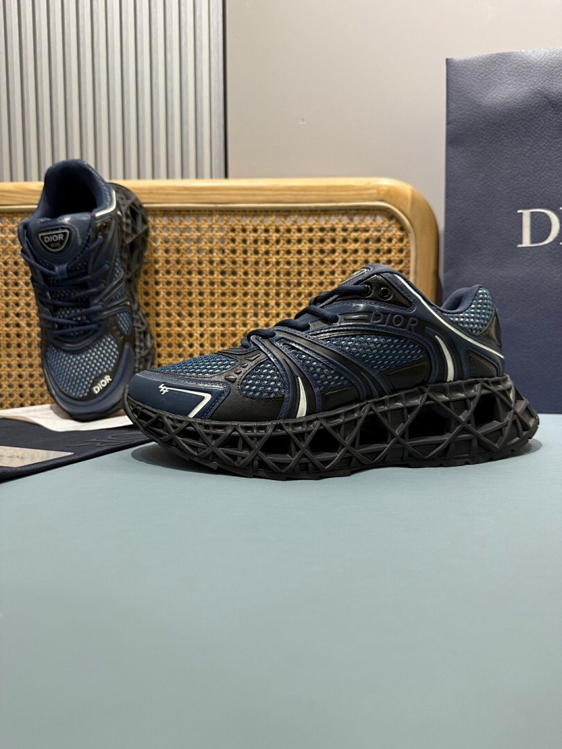 DR B35 NXXT sneaker