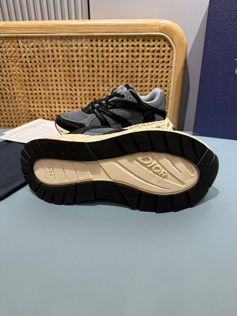 DR B35 NXXT sneaker