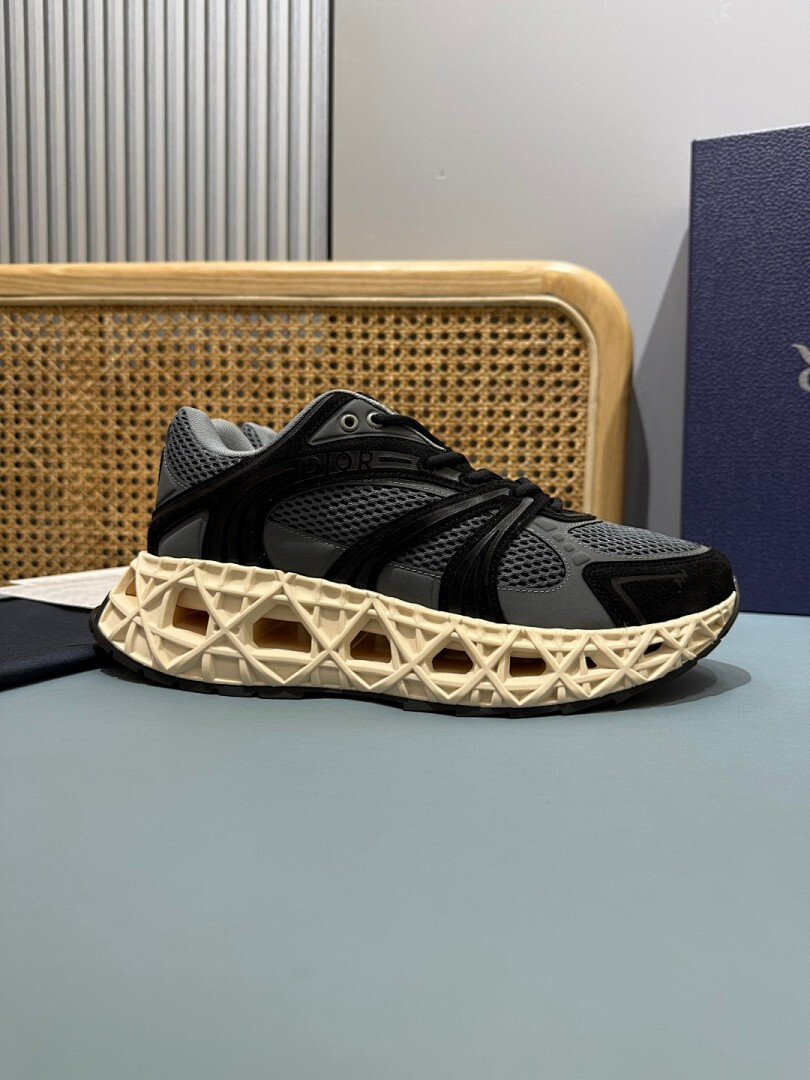 DR B35 NXXT sneaker