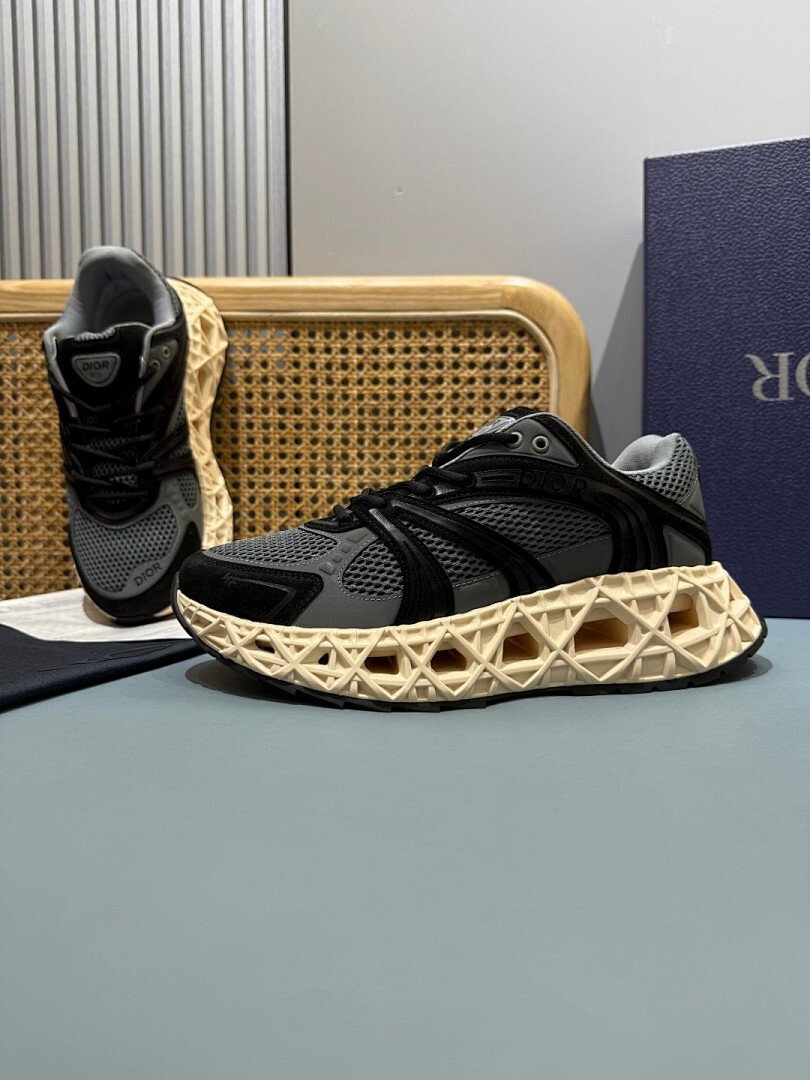 DR B35 NXXT sneaker