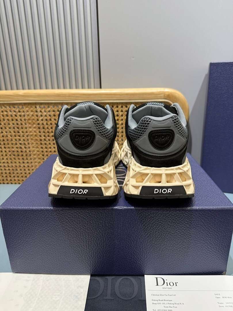 DR B35 NXXT sneaker