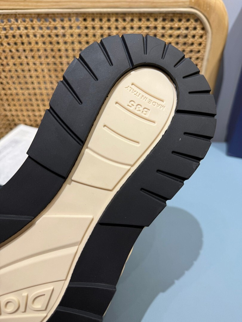 DR B35 NXXT sneaker