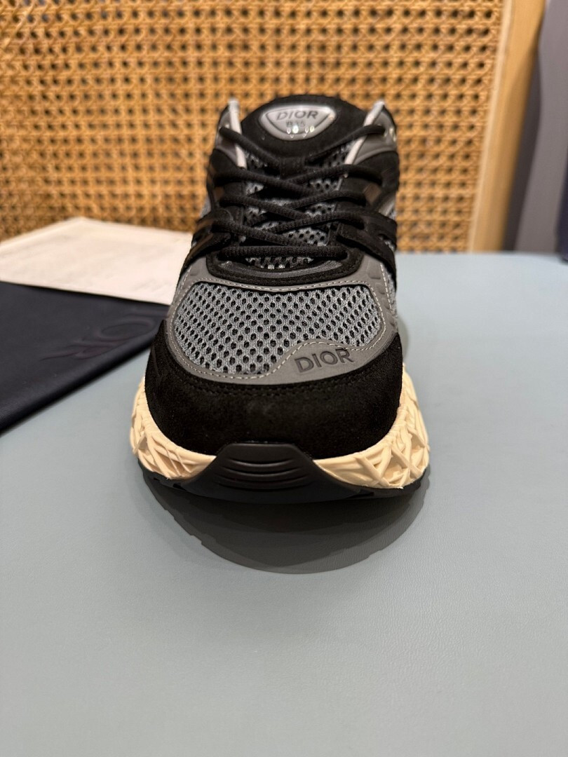 DR B35 NXXT sneaker