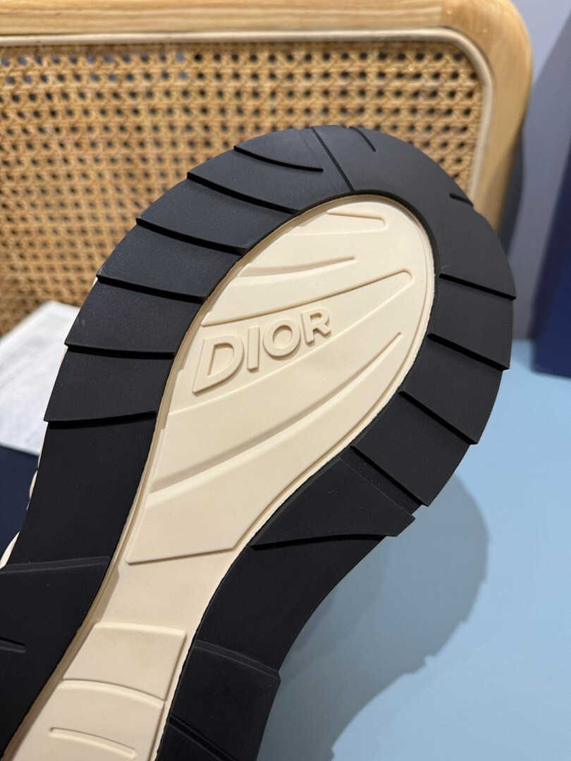 DR B35 NXXT sneaker