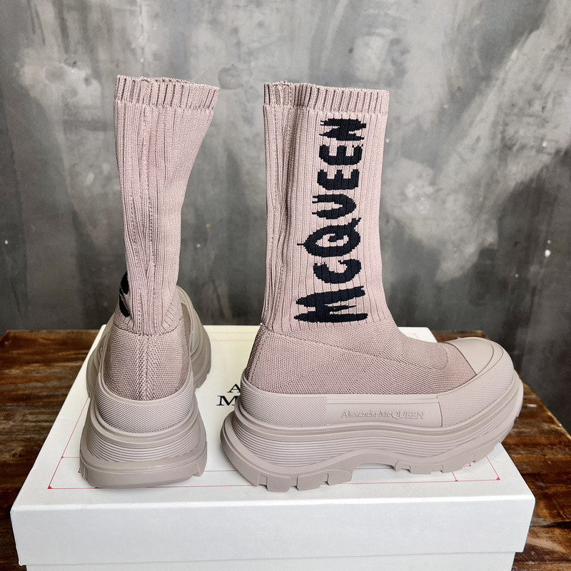 a1exa*der Mcqv*en tread sock-style boots