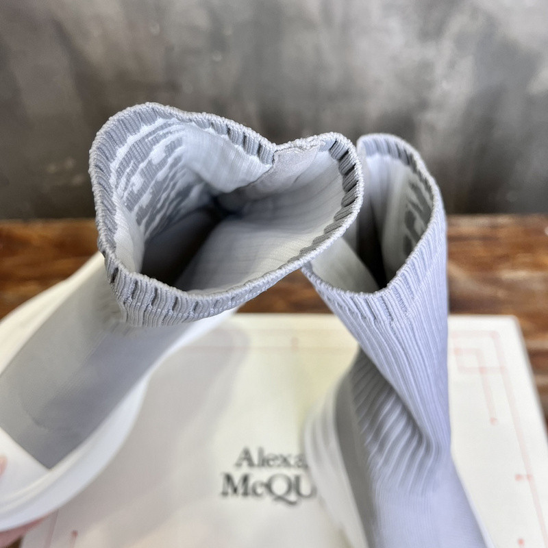 a1exa*der Mcqv*en tread sock-style boots