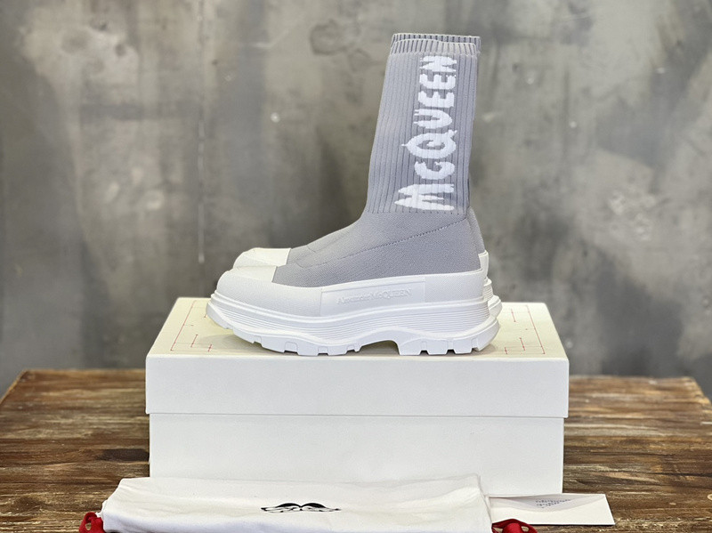 a1exa*der Mcqv*en tread sock-style boots