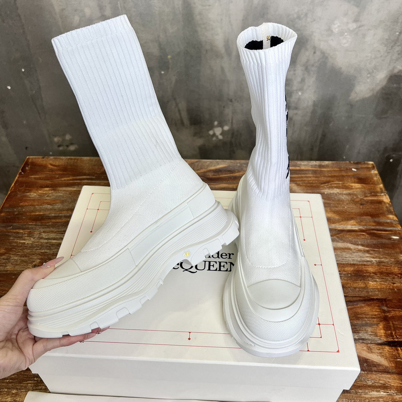 a1exa*der Mcqv*en tread sock-style boots