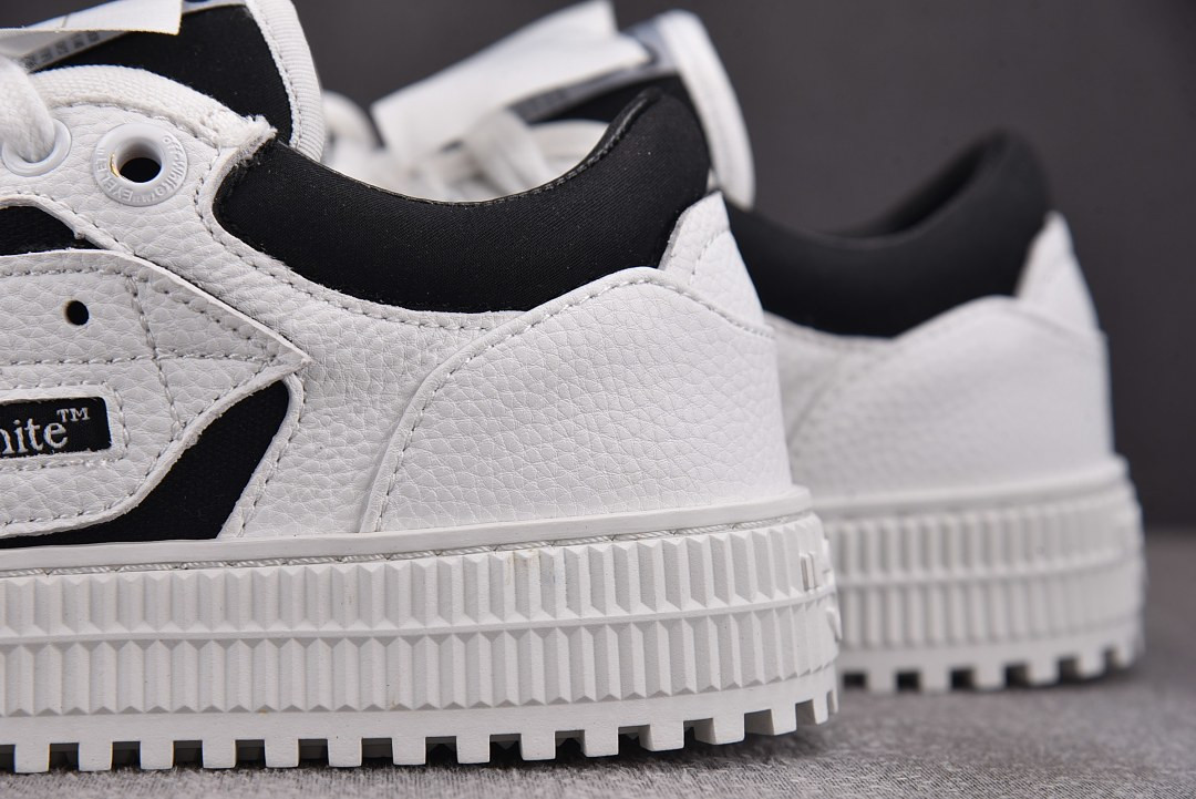 Off-White c/o Virgil Abloh