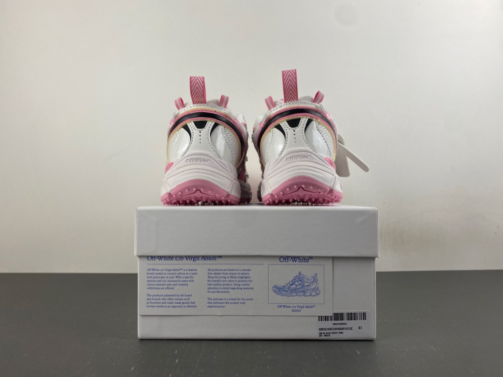 Off-White c/o Virgil Abloh
