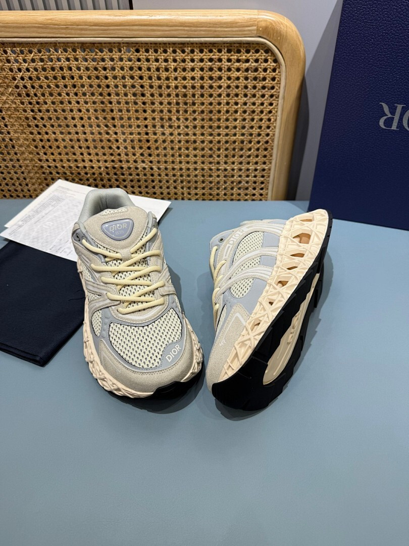 DR B35 NXXT sneaker