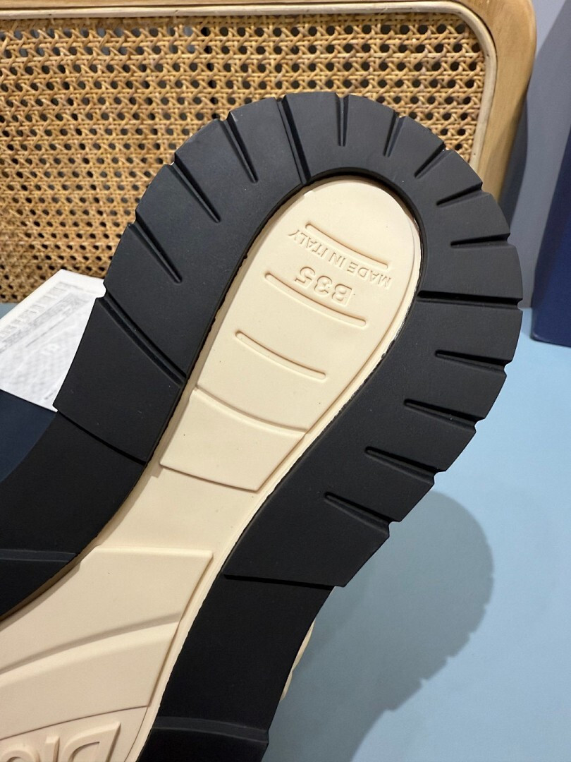 DR B35 NXXT sneaker