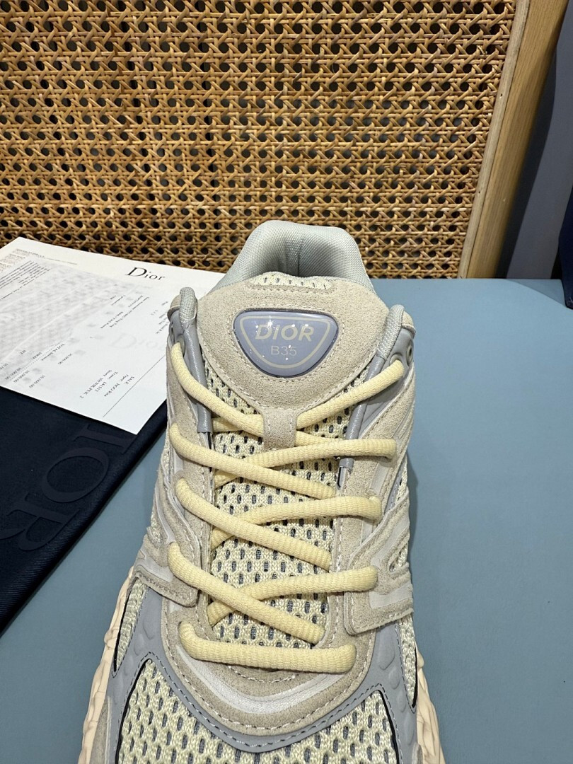 DR B35 NXXT sneaker
