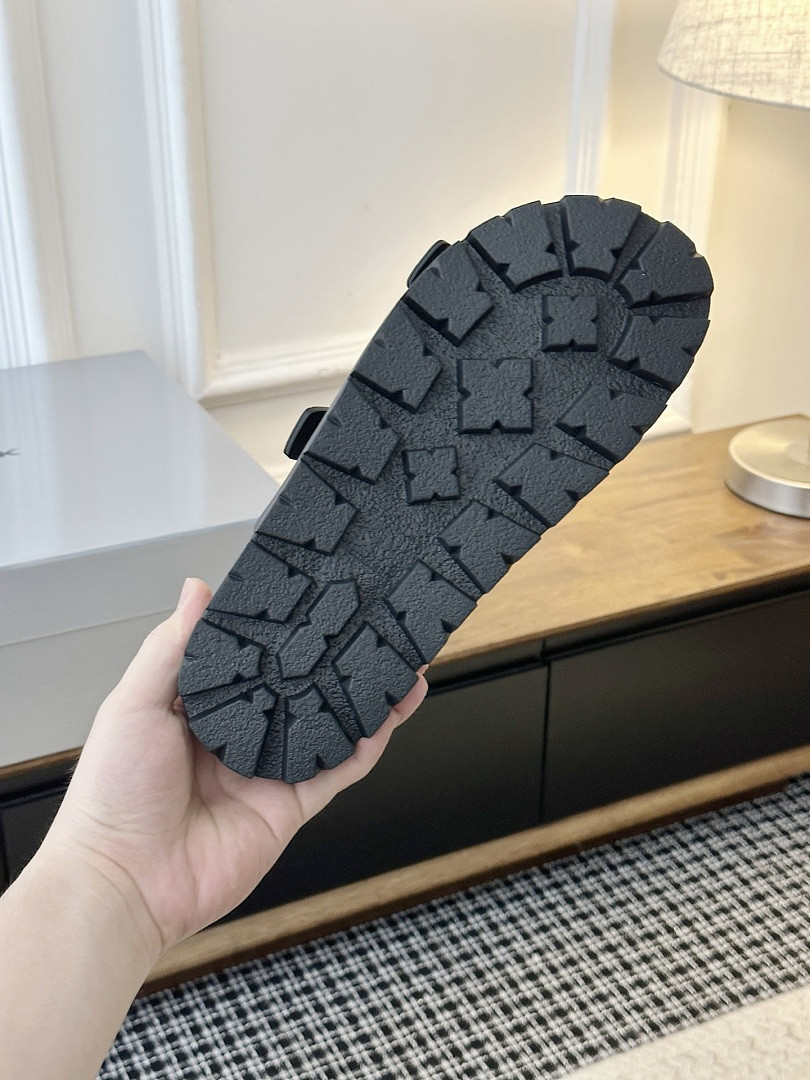 P*DA Slippers