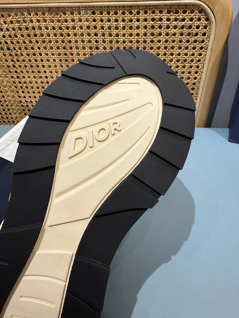 DR B35 NXXT sneaker