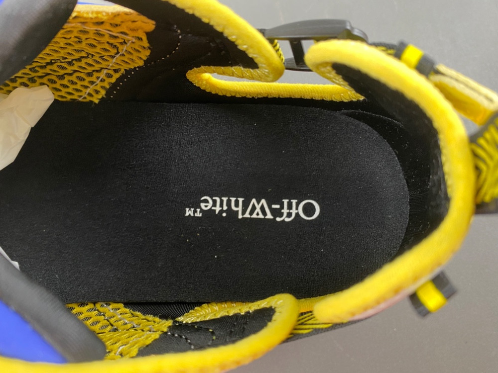 Off-White c/o Virgil Abloh