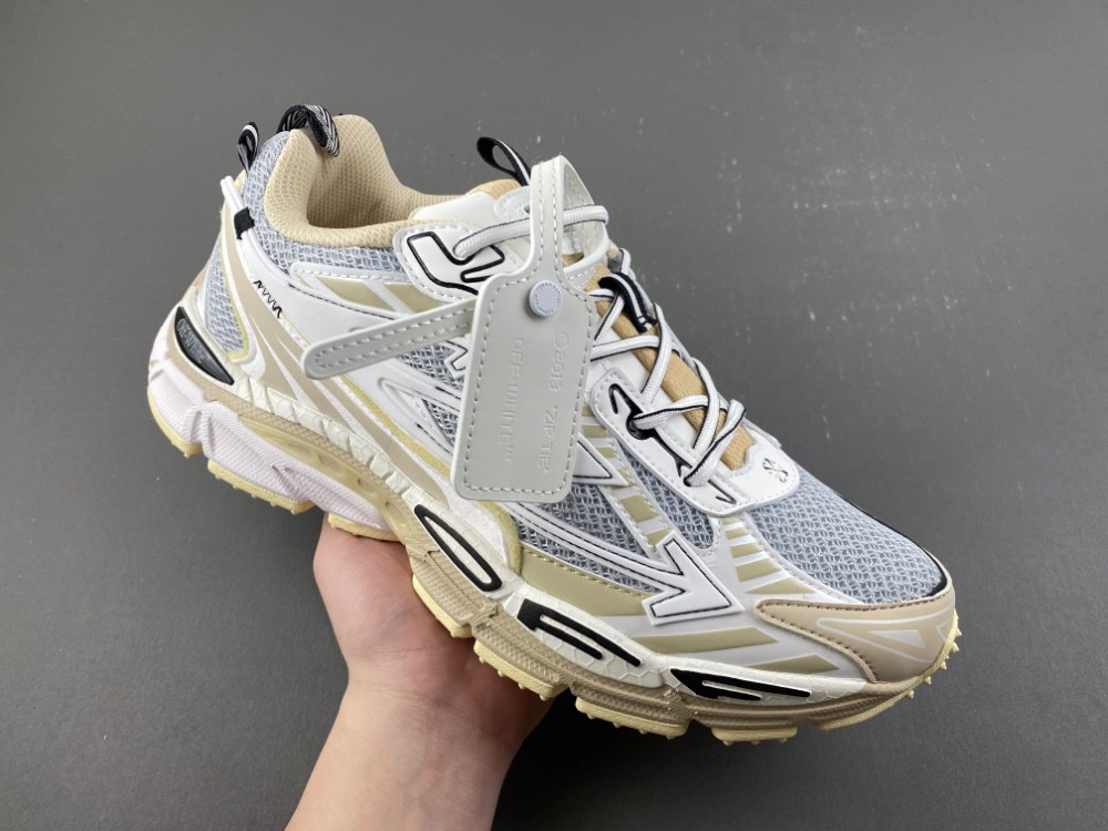 Off-White c/o Virgil Abloh
