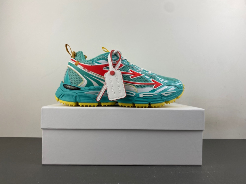Off-White c/o Virgil Abloh