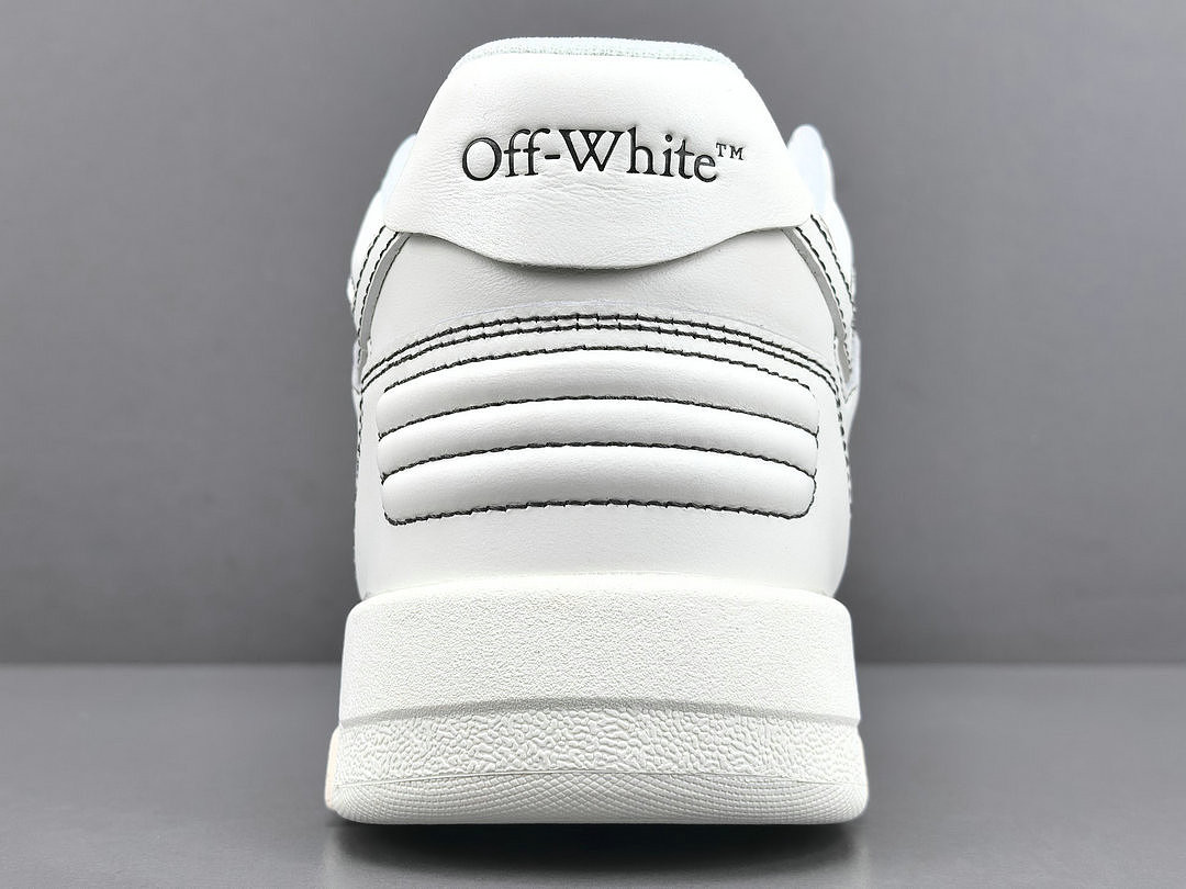Off-White c/o Virgil Abloh