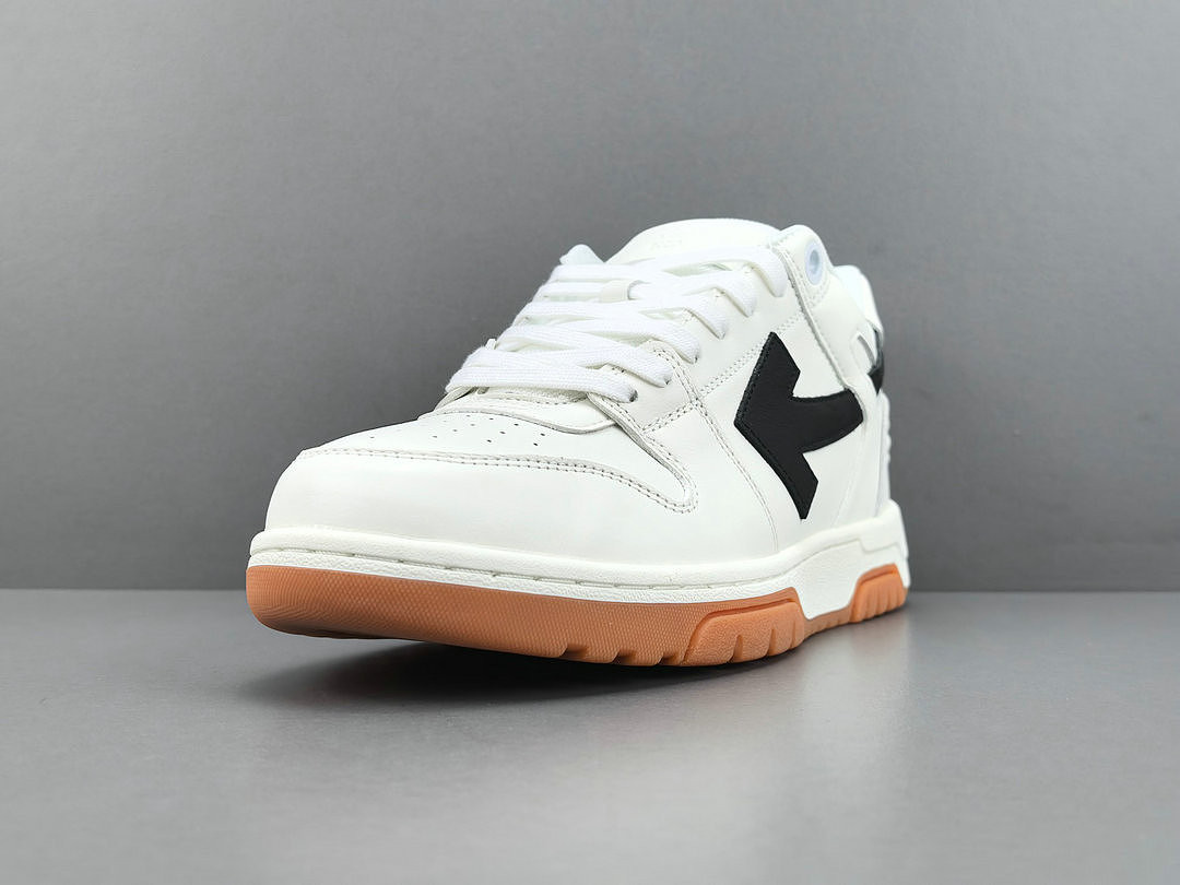 Off-White c/o Virgil Abloh