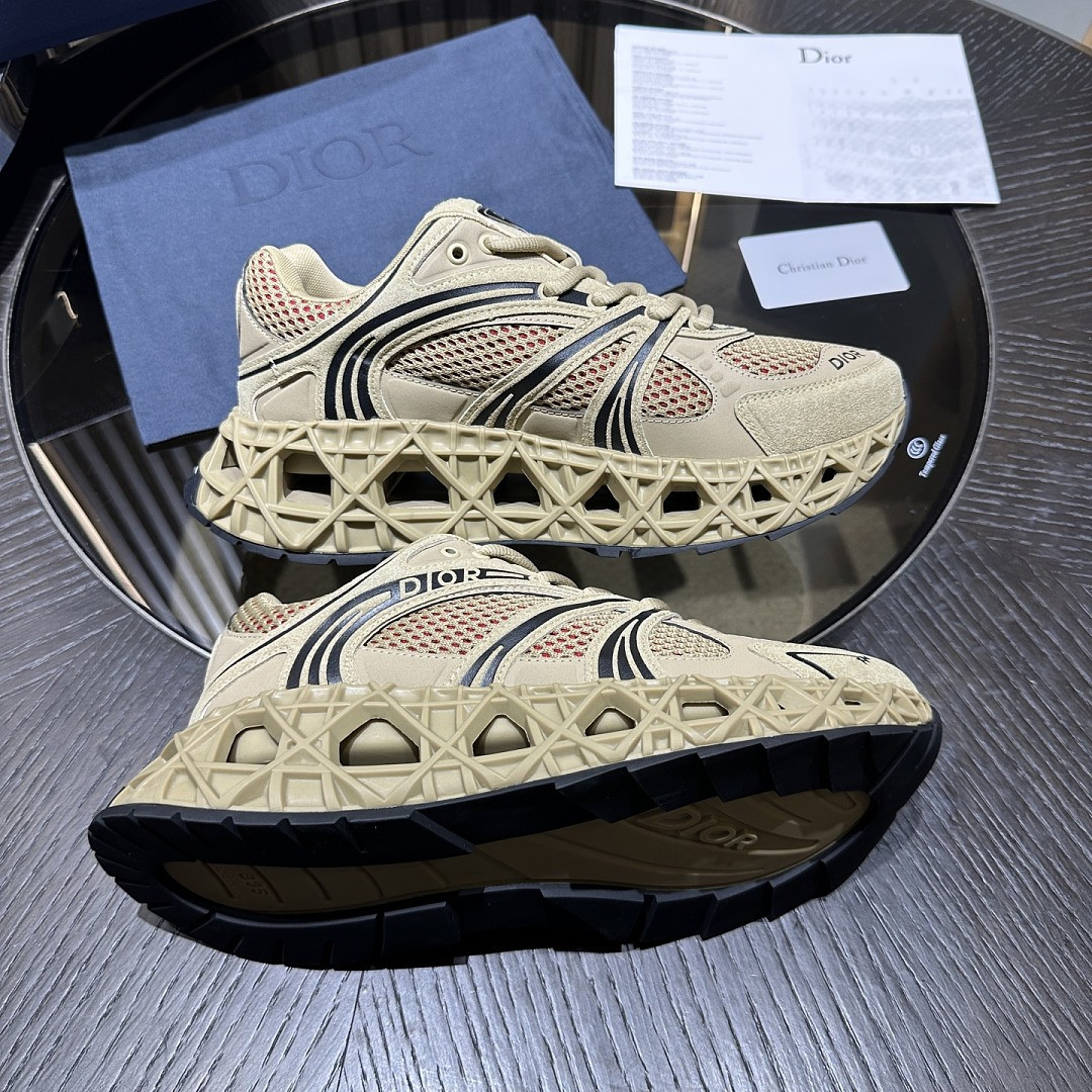 DR B35 NXXT sneaker