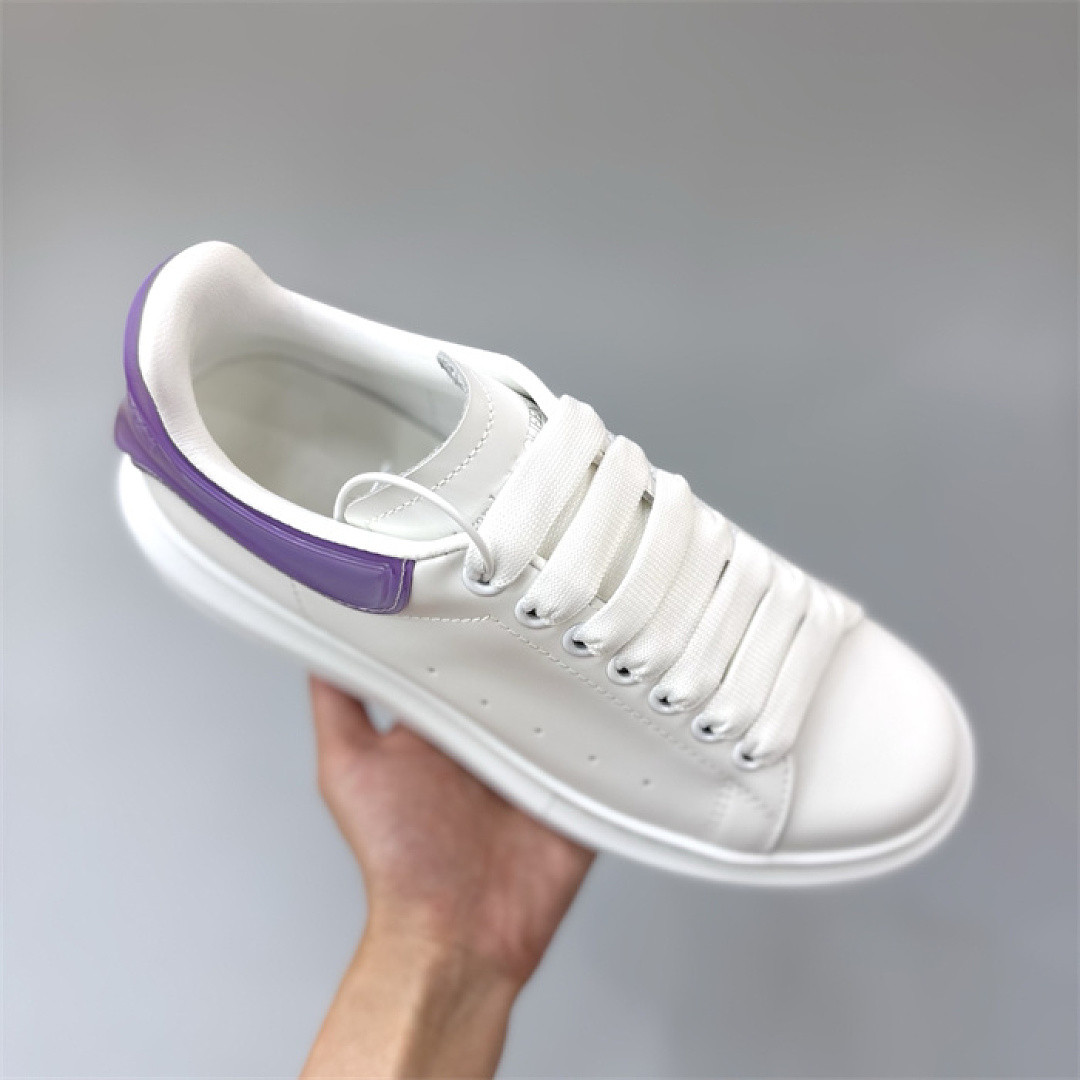 A1exa*der Mcqv*en SNEAKER