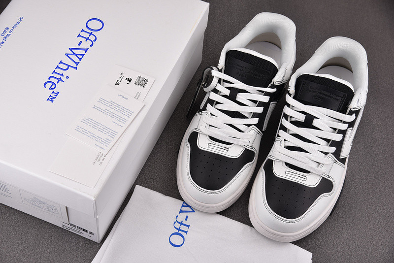 Off-White c/o Virgil Abloh