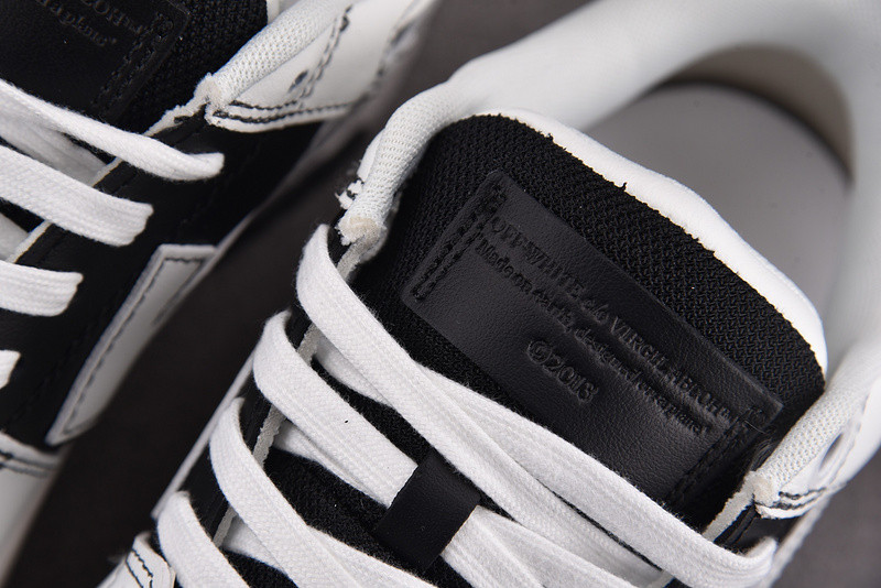Off-White c/o Virgil Abloh