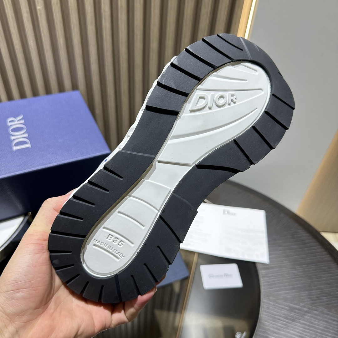 DR B35 NXXT sneaker