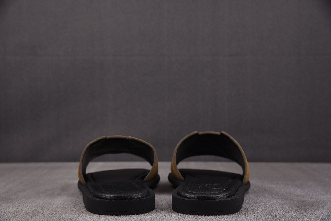 LOU1_TON SLIPPERS