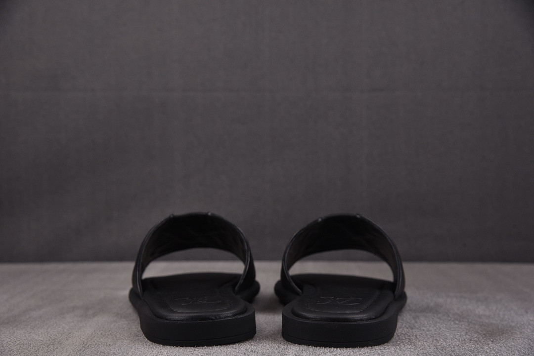 LOU1_TON SLIPPERS