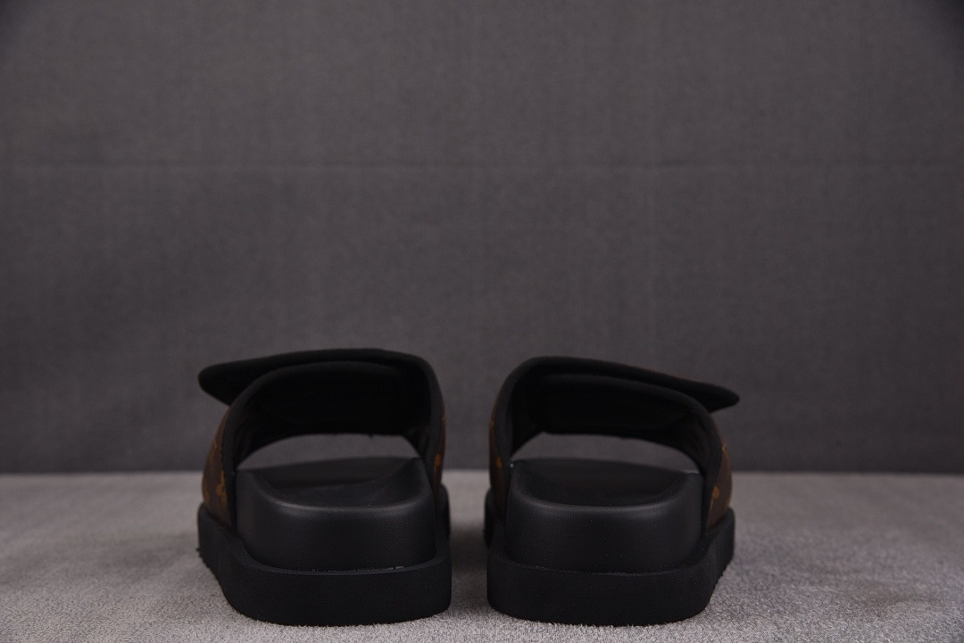 LOU1_TON SLIPPERS