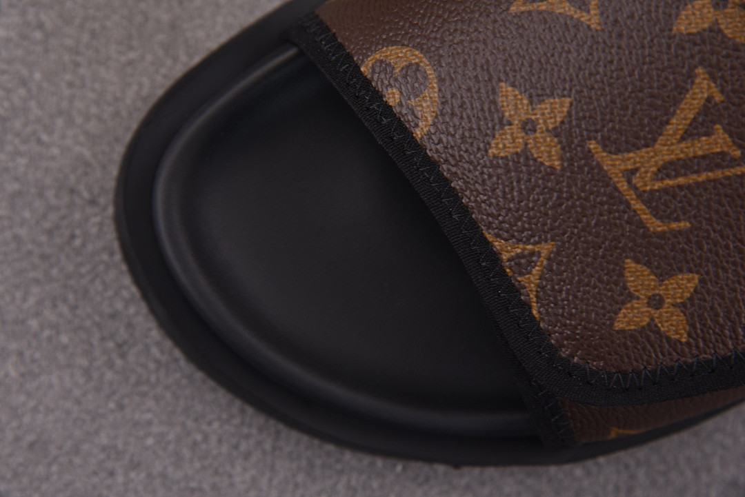 LOU1_TON SLIPPERS