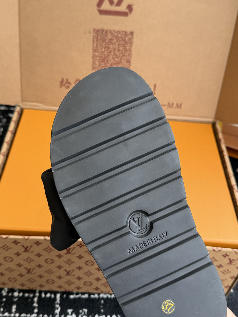 LOU1_TON SLIPPERS